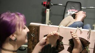 Tickled Pink – Adele gets some payback on Amanda in the STOCKS! she really wants to tickle me!